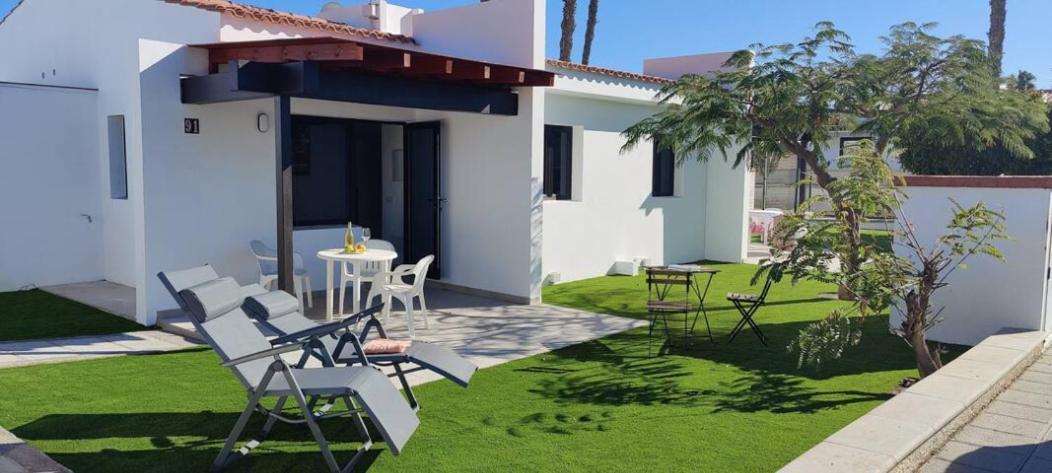 Sunny Bungalow With Garden #1 マスパロマス エクステリア 写真